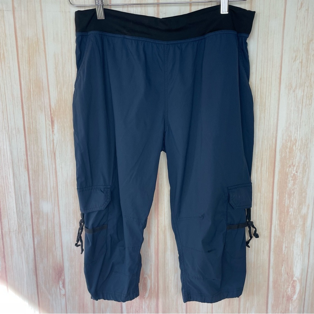 Zumba Dance Retro Vintage Y2K Cargo Dance Capris Navy Blue and Black (L)
